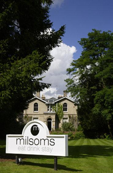 ホテル Milsoms デダム エクステリア 写真